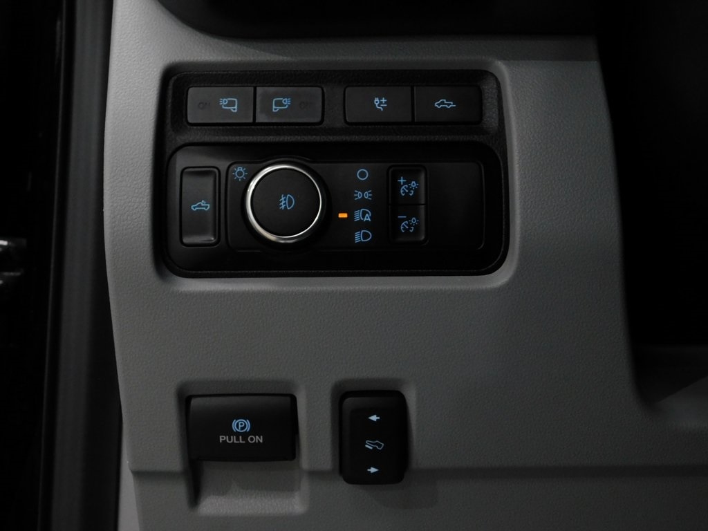 Ford F-250 SD Limited Crew Cab 4WD 2023