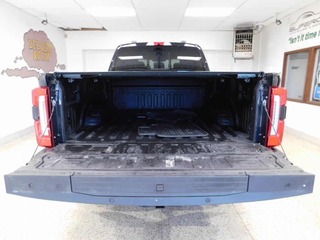 Ford F-250 SD Limited Crew Cab 4WD 2023