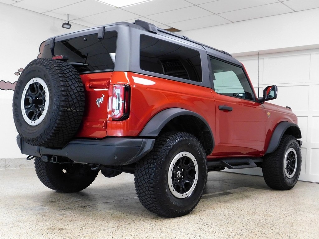 2024 Ford Bronco Badlands photo 2