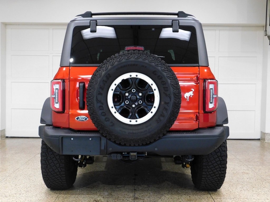 2024 Ford Bronco Badlands photo 3
