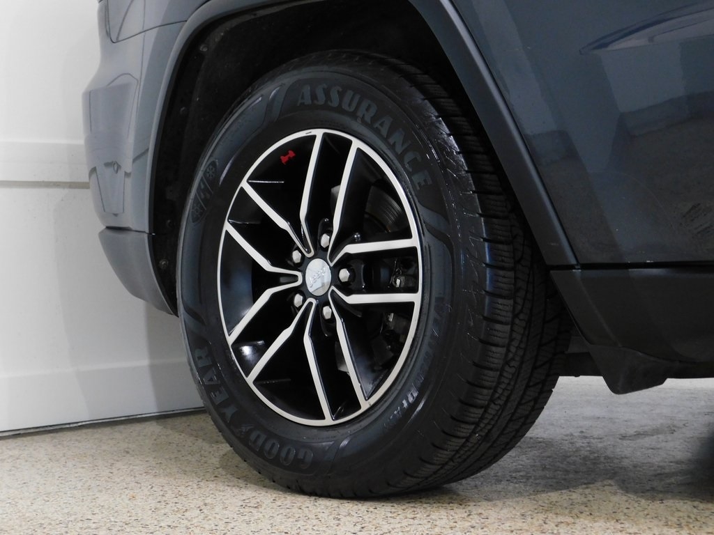2018 Jeep Grand Cherokee Trailhawk photo 3
