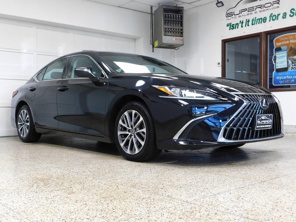 Lexus ES 350 Base 2022