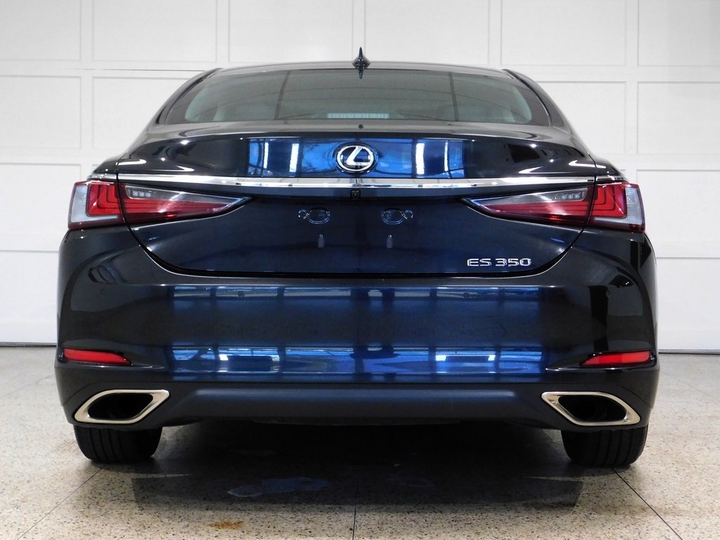 Lexus ES 350 Base 2022