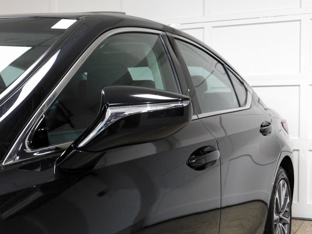 Lexus ES 350 Base 2022