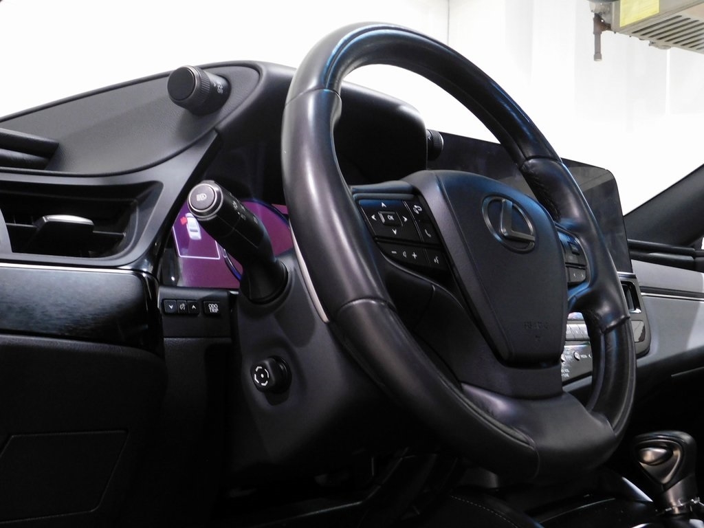 Lexus ES 350 Base 2022