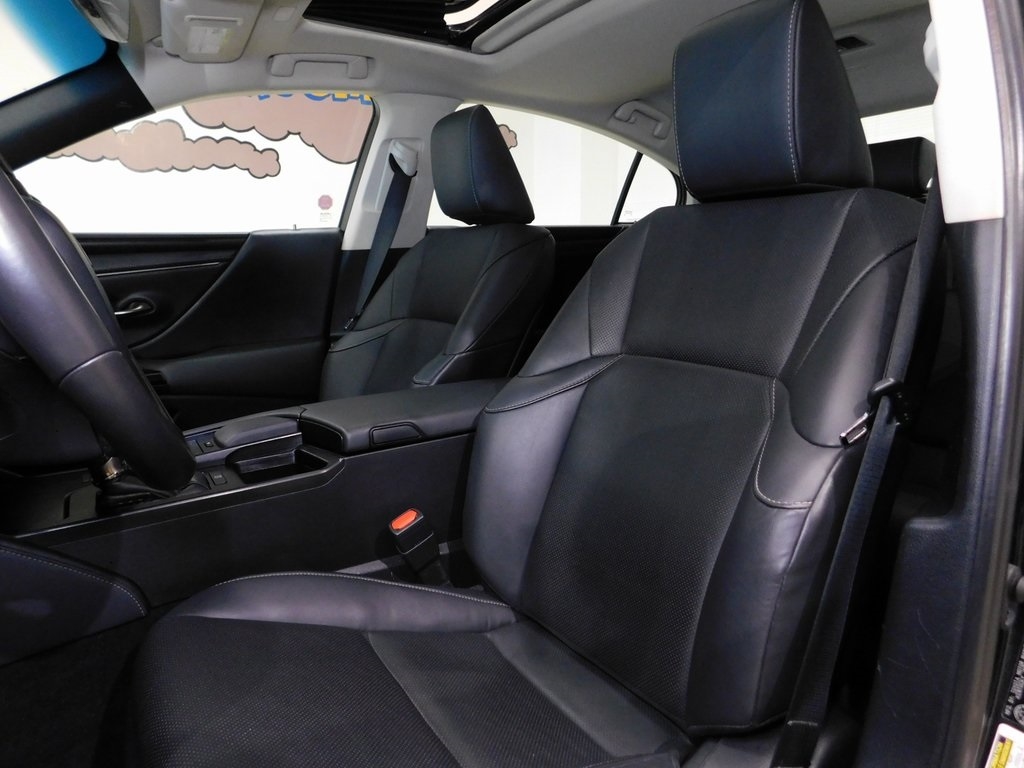 Lexus ES 350 Base 2022