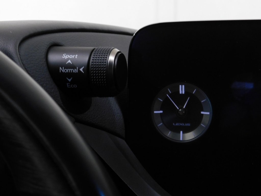 Lexus ES 350 Base 2022