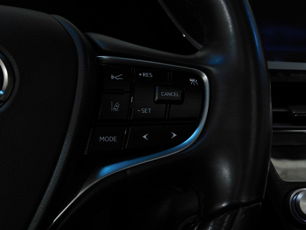 Lexus ES 350 Base 2022