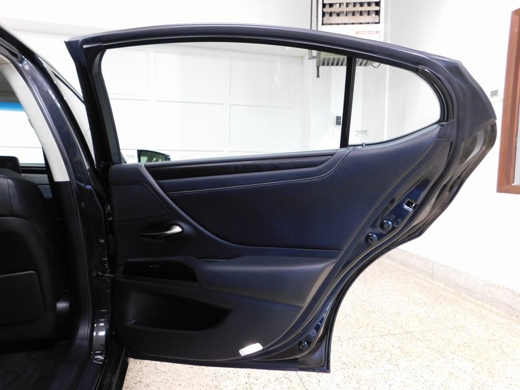 Lexus ES 350 Base 2022