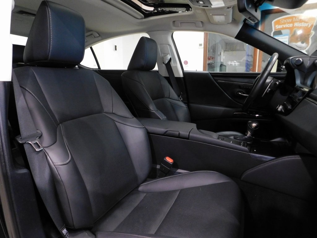 Lexus ES 350 Base 2022