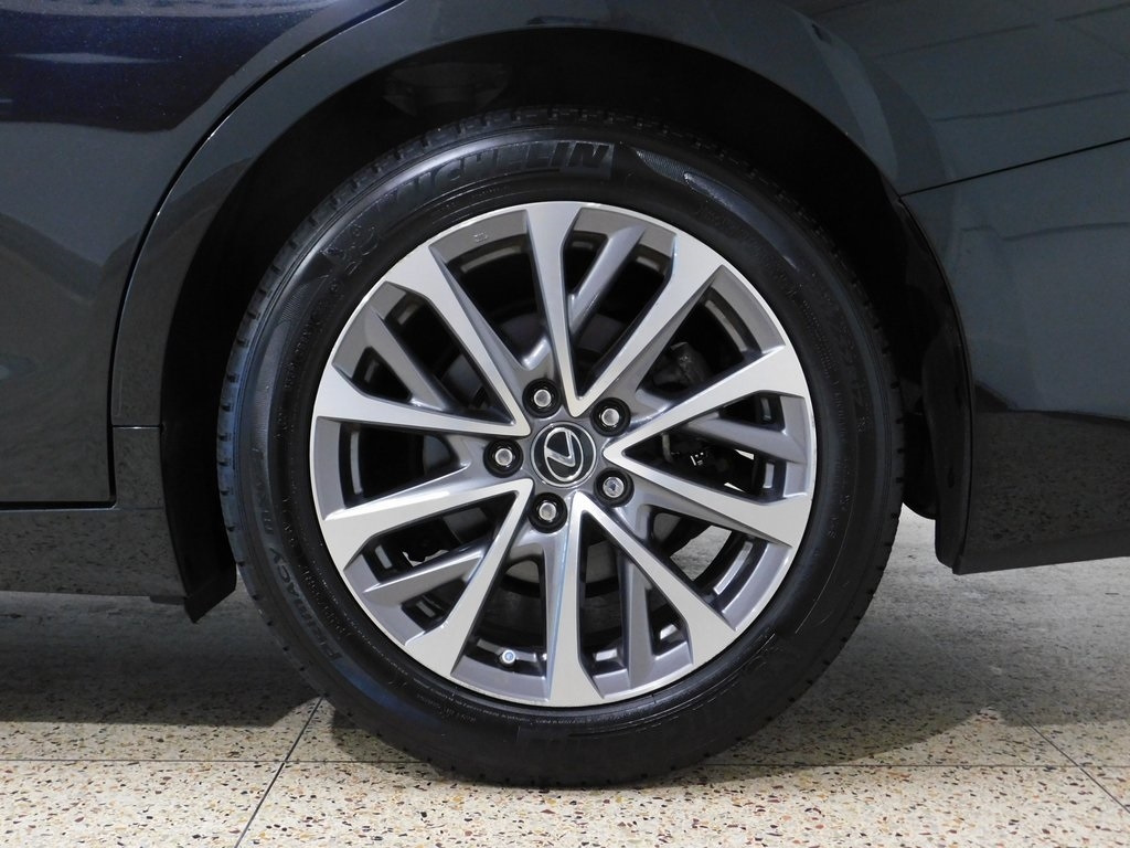 Lexus ES 350 Base 2022