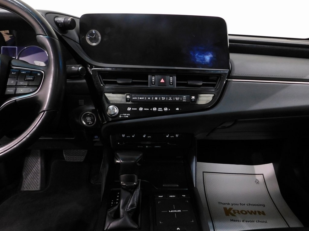 Lexus ES 350 Base 2022