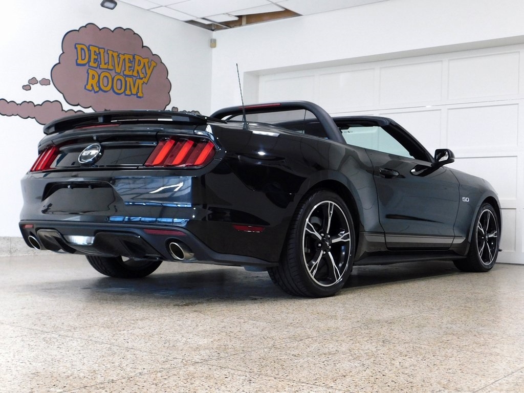 2016 Ford Mustang GT Convertible photo 4
