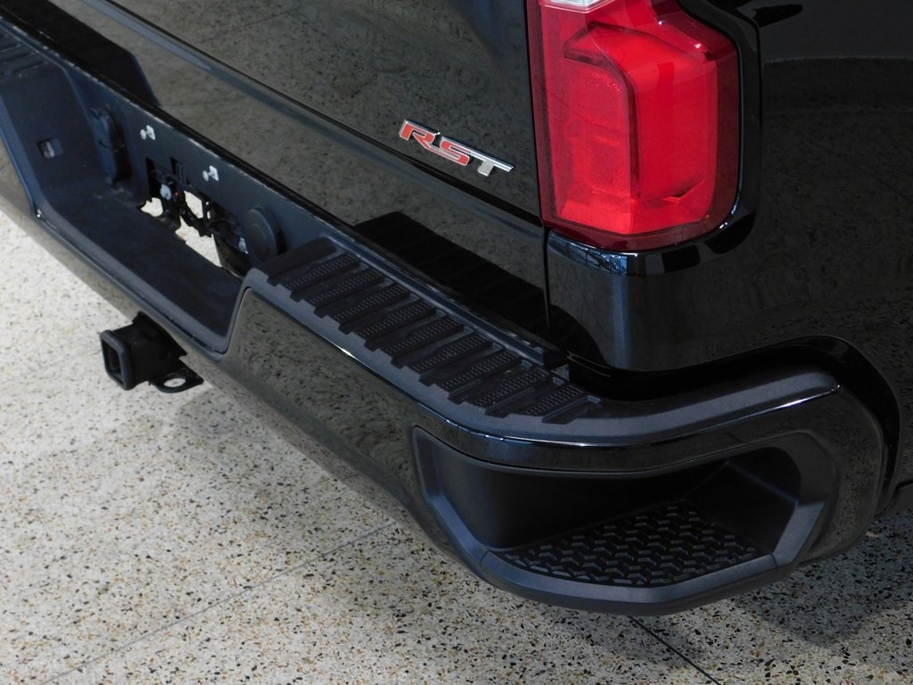 Chevrolet Silverado 1500 RST Crew Cab 4WD 2024