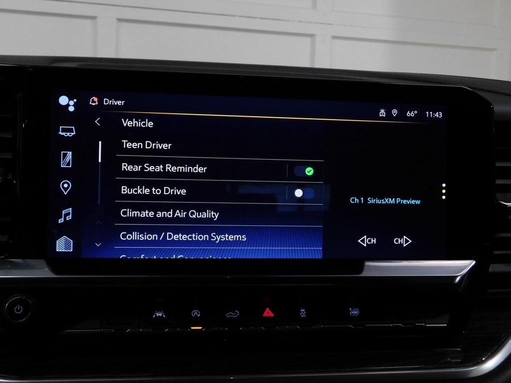 Chevrolet Silverado 1500 RST Crew Cab 4WD 2024