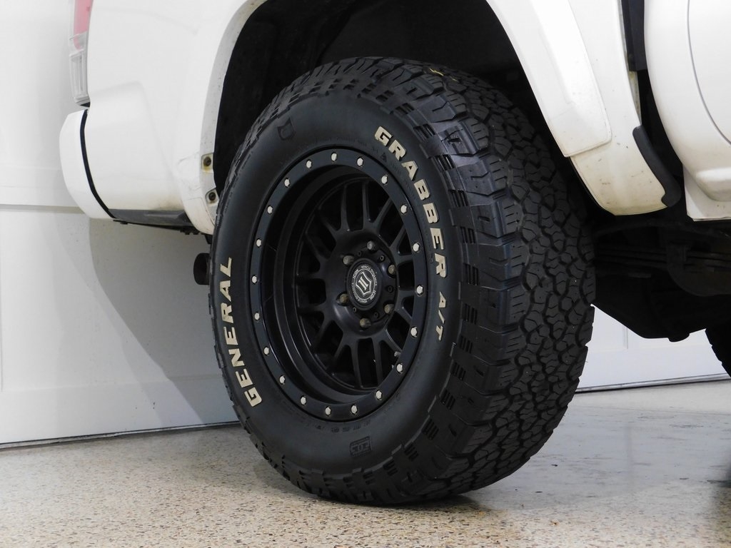 Toyota Tacoma Limited Double Cab V6 6AT 4WD 2017