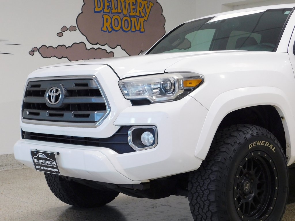 Toyota Tacoma Limited Double Cab V6 6AT 4WD 2017