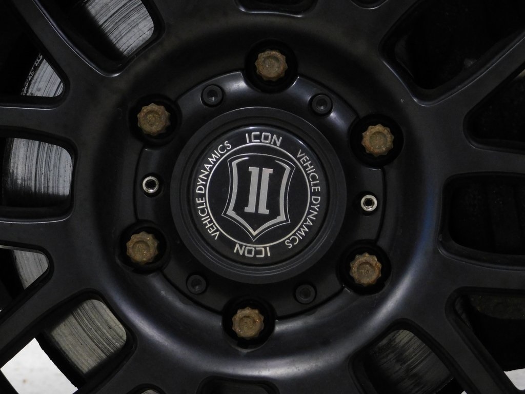 Toyota Tacoma Limited Double Cab V6 6AT 4WD 2017