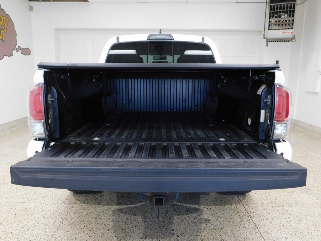 Toyota Tacoma Limited Double Cab V6 6AT 4WD 2017