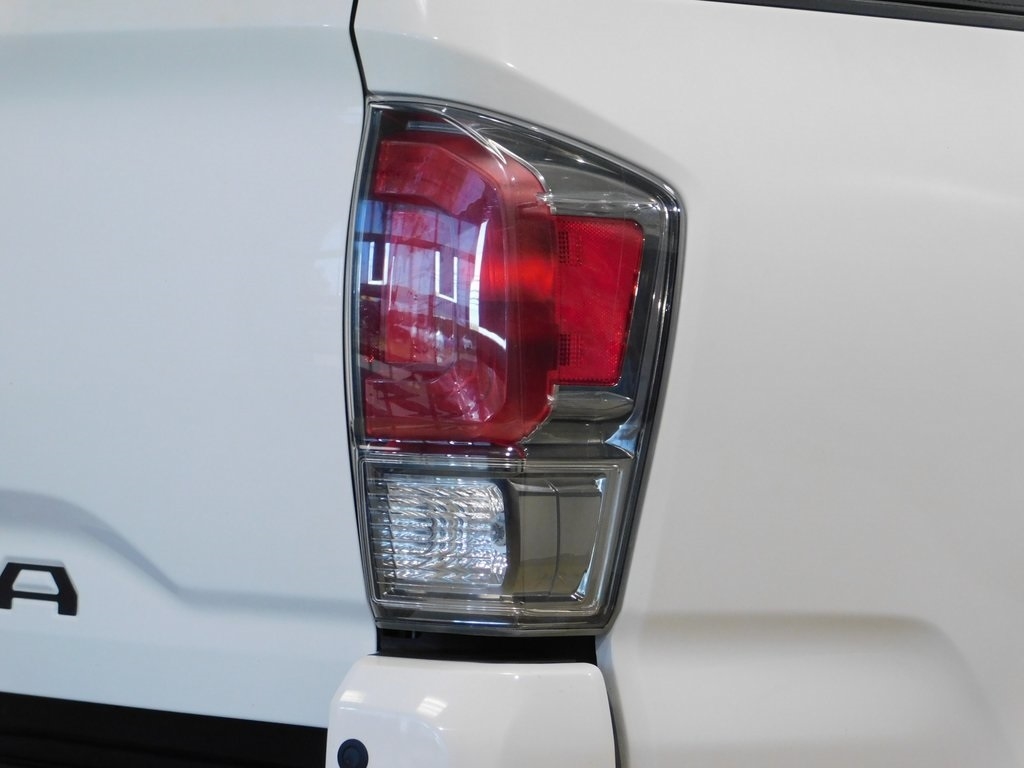 Toyota Tacoma Limited Double Cab V6 6AT 4WD 2017