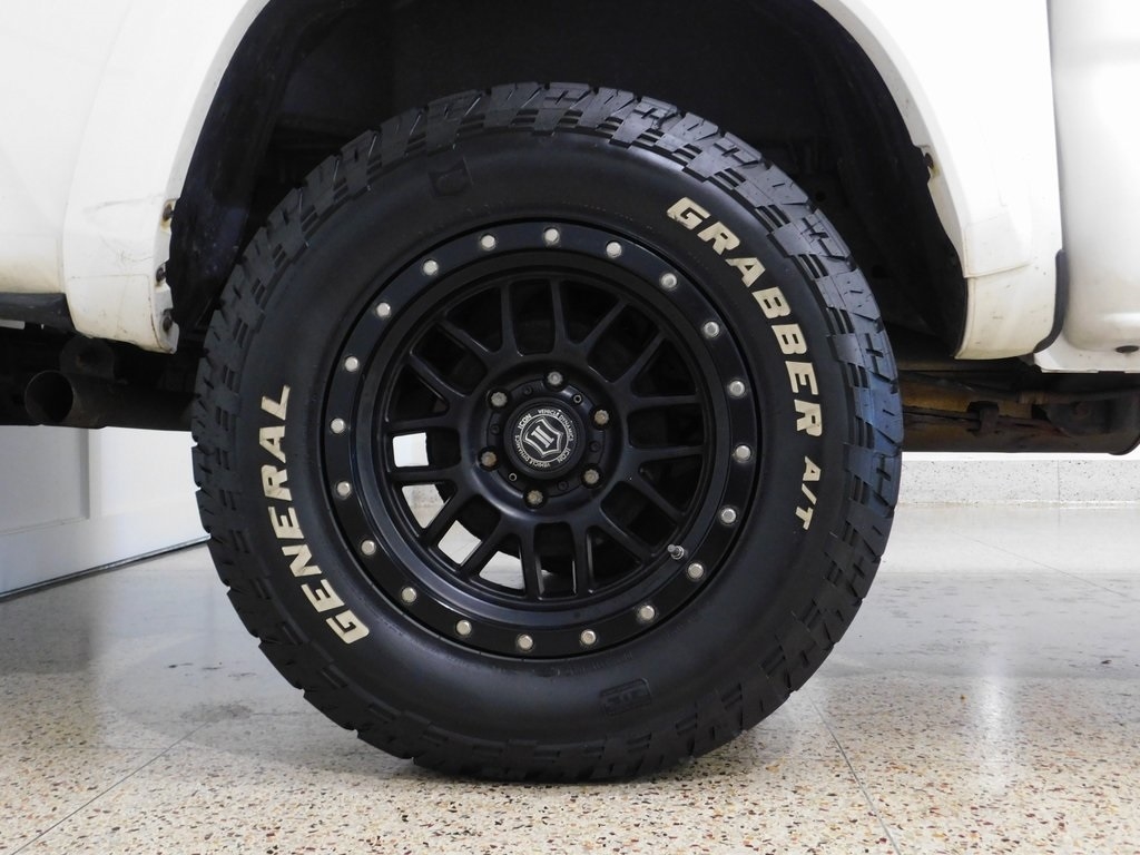 Toyota Tacoma Limited Double Cab V6 6AT 4WD 2017