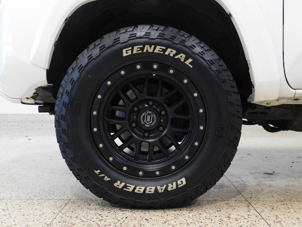 Toyota Tacoma Limited Double Cab V6 6AT 4WD 2017