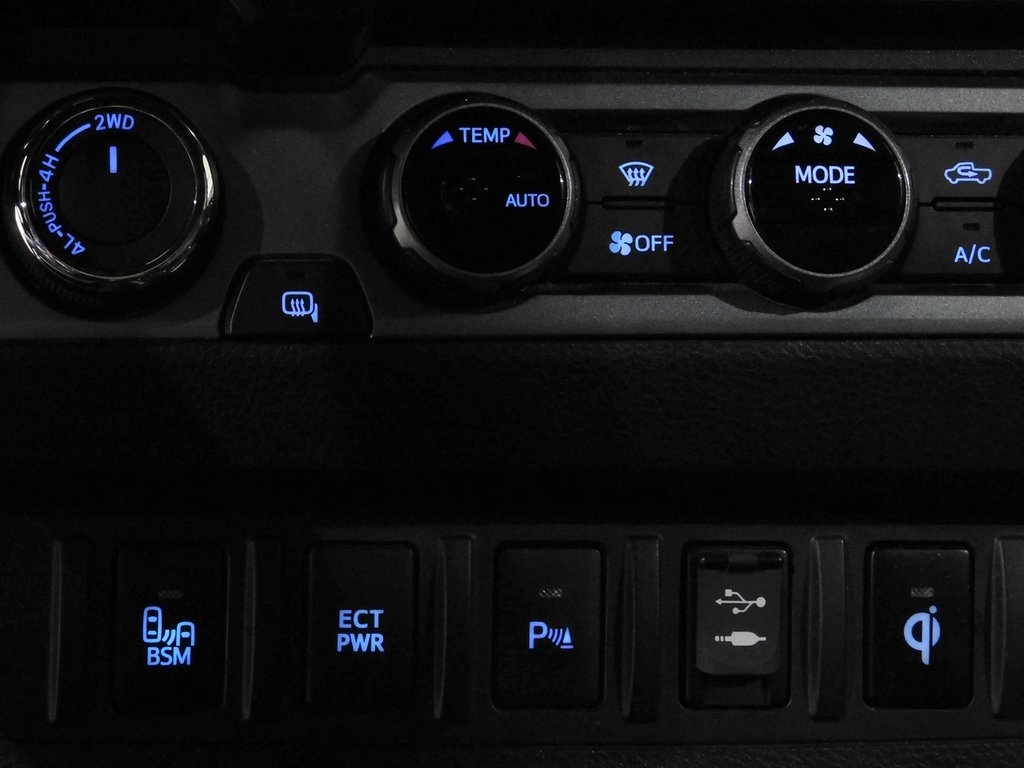 Toyota Tacoma Limited Double Cab V6 6AT 4WD 2017