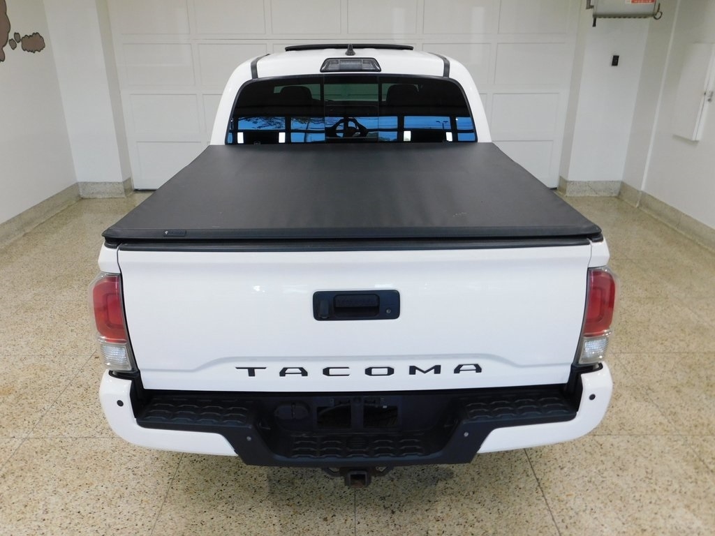 Toyota Tacoma Limited Double Cab V6 6AT 4WD 2017