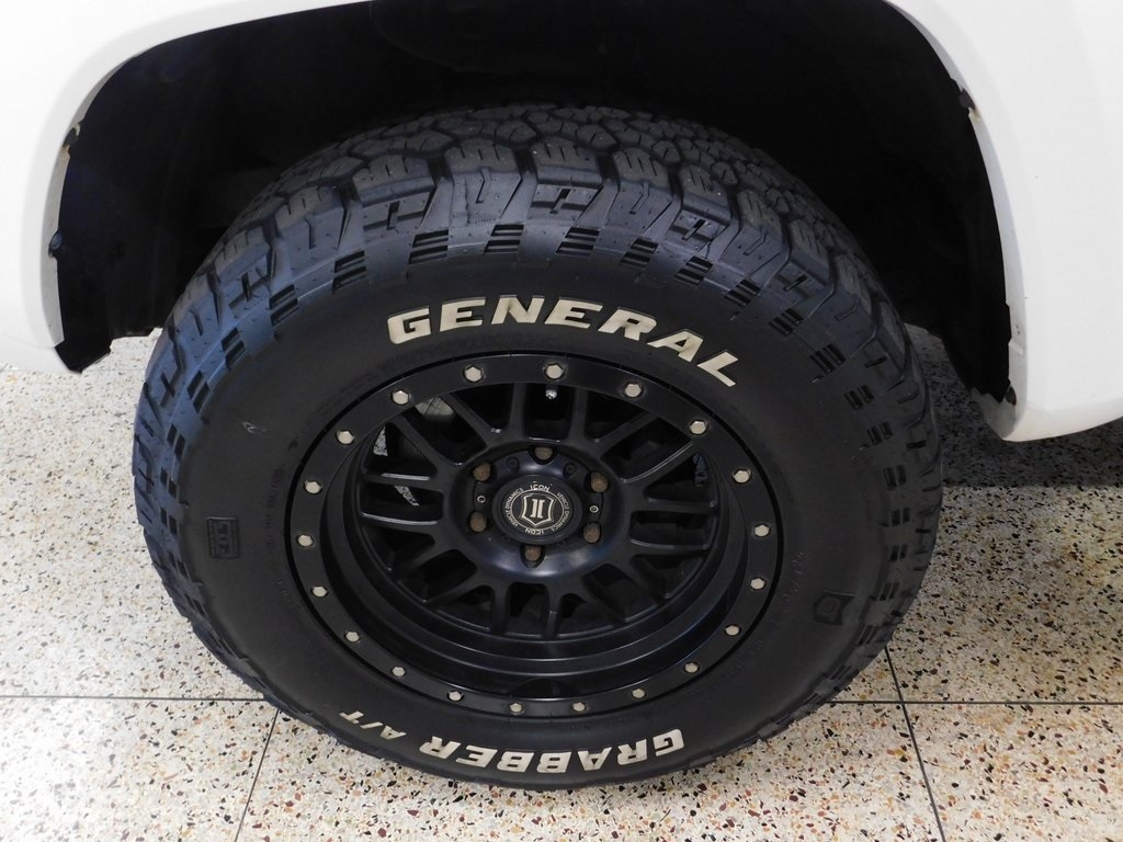 Toyota Tacoma Limited Double Cab V6 6AT 4WD 2017