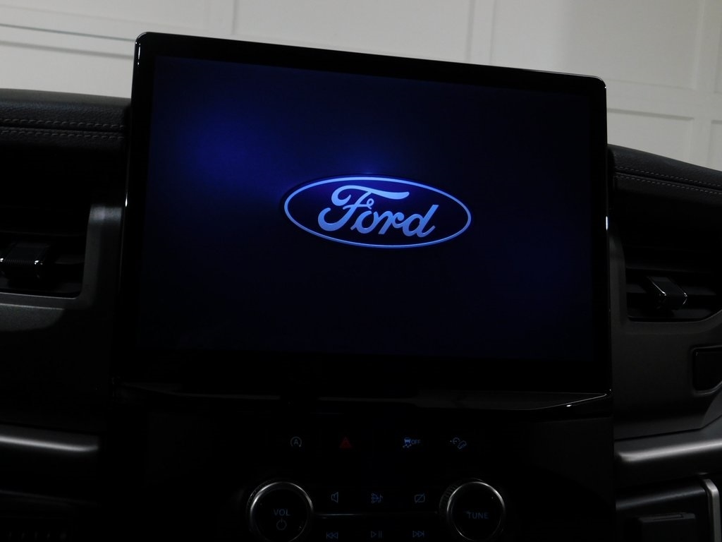 Ford Expedition XLT 4WD 2024