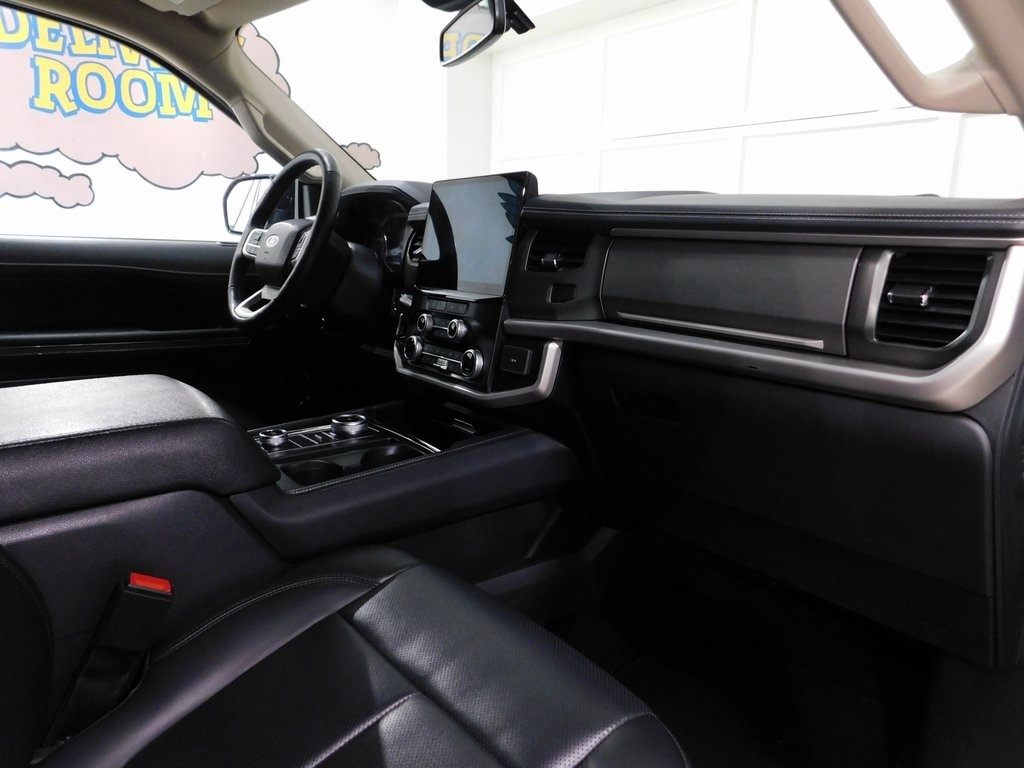 Ford Expedition XLT 4WD 2024