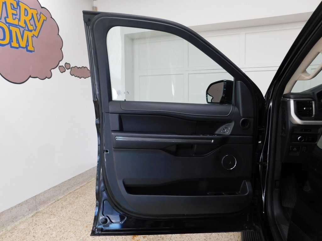 Ford Expedition XLT 4WD 2024