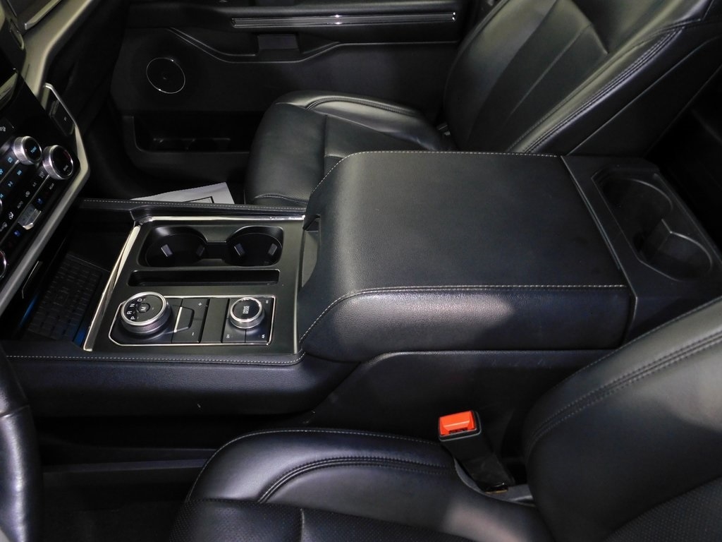 Ford Expedition XLT 4WD 2024