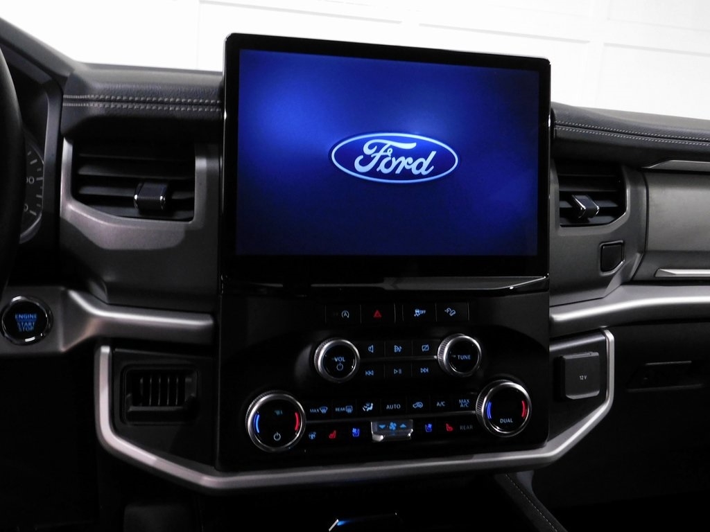 Ford Expedition XLT 4WD 2024