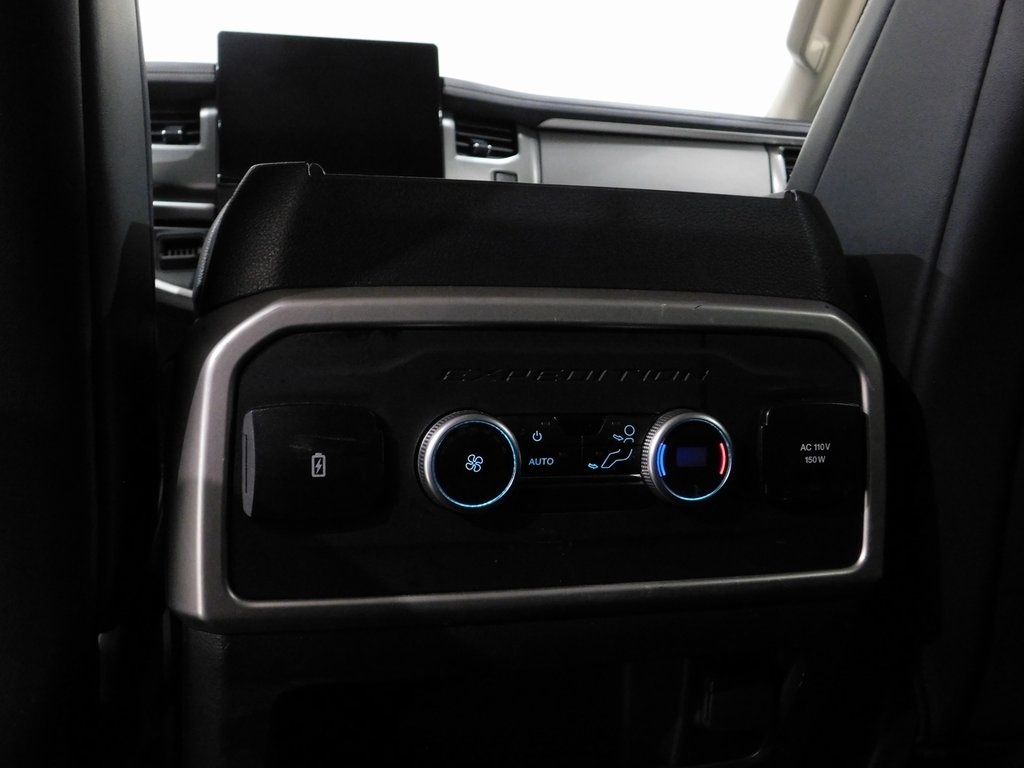 Ford Expedition XLT 4WD 2024