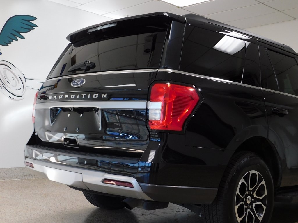 Ford Expedition XLT 4WD 2024