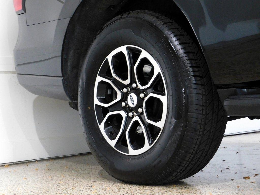 Ford Expedition XLT 4WD 2024