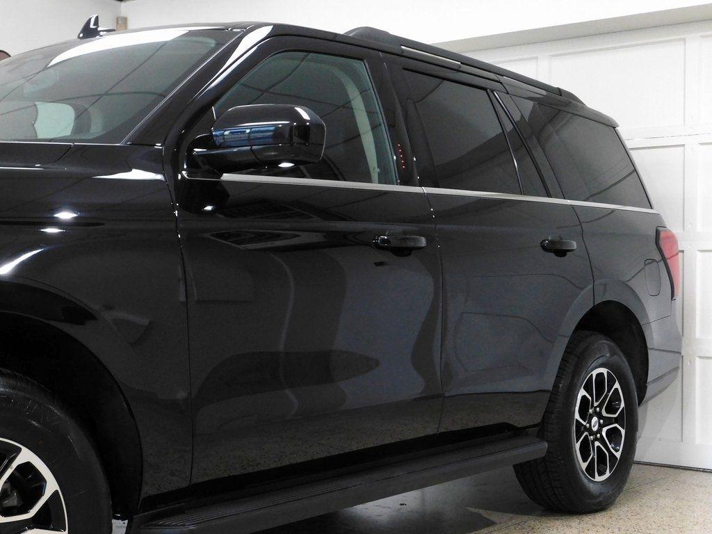 Ford Expedition XLT 4WD 2024