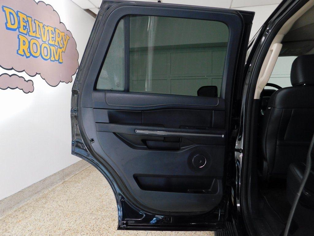 Ford Expedition XLT 4WD 2024