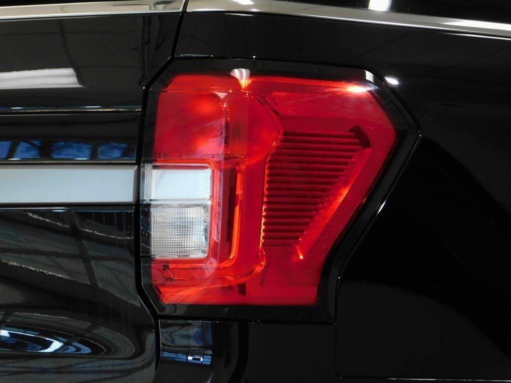 Ford Expedition XLT 4WD 2024