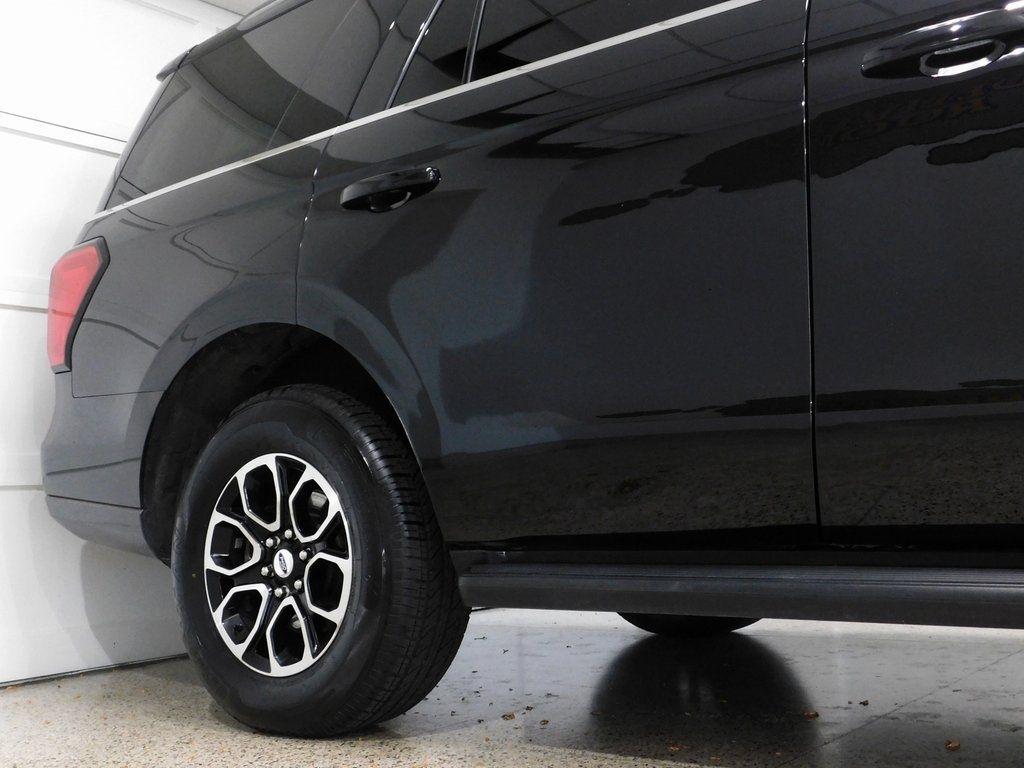 Ford Expedition XLT 4WD 2024