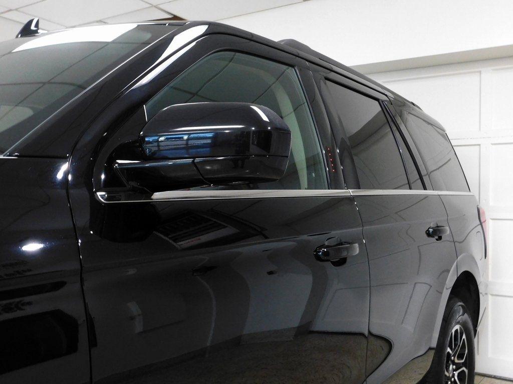 Ford Expedition XLT 4WD 2024