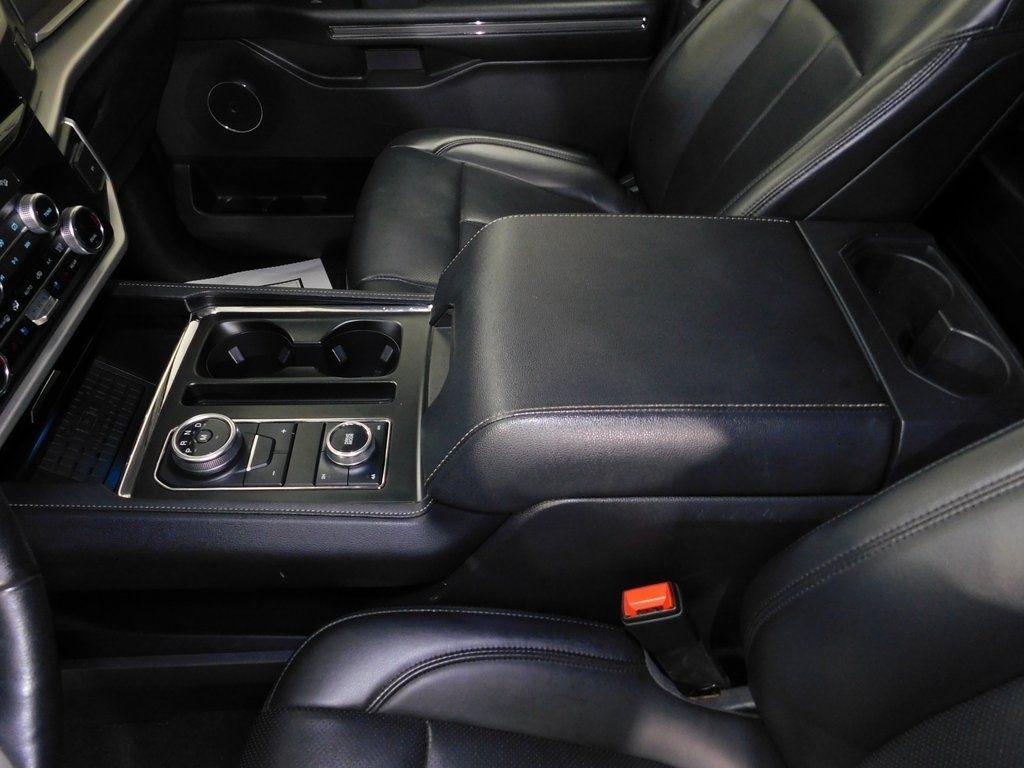 Ford Expedition XLT 4WD 2024