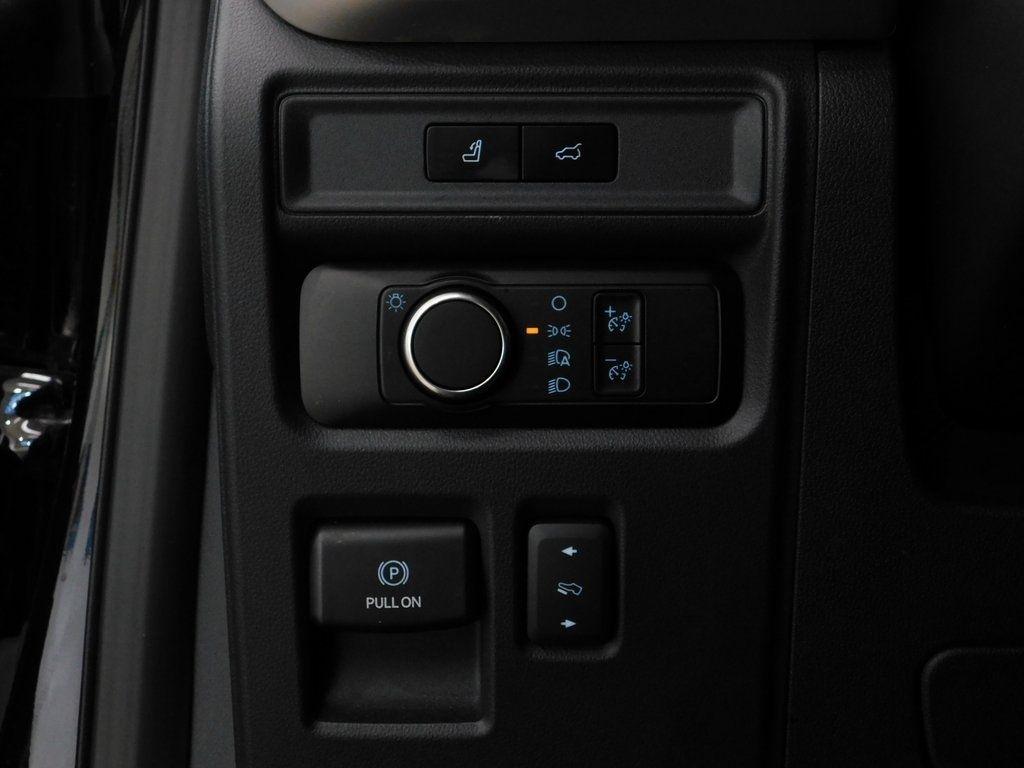 Ford Expedition XLT 4WD 2024