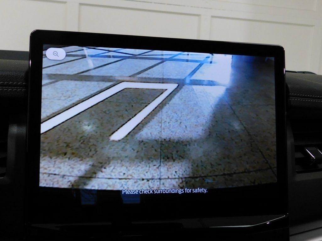 Ford Expedition XLT 4WD 2024