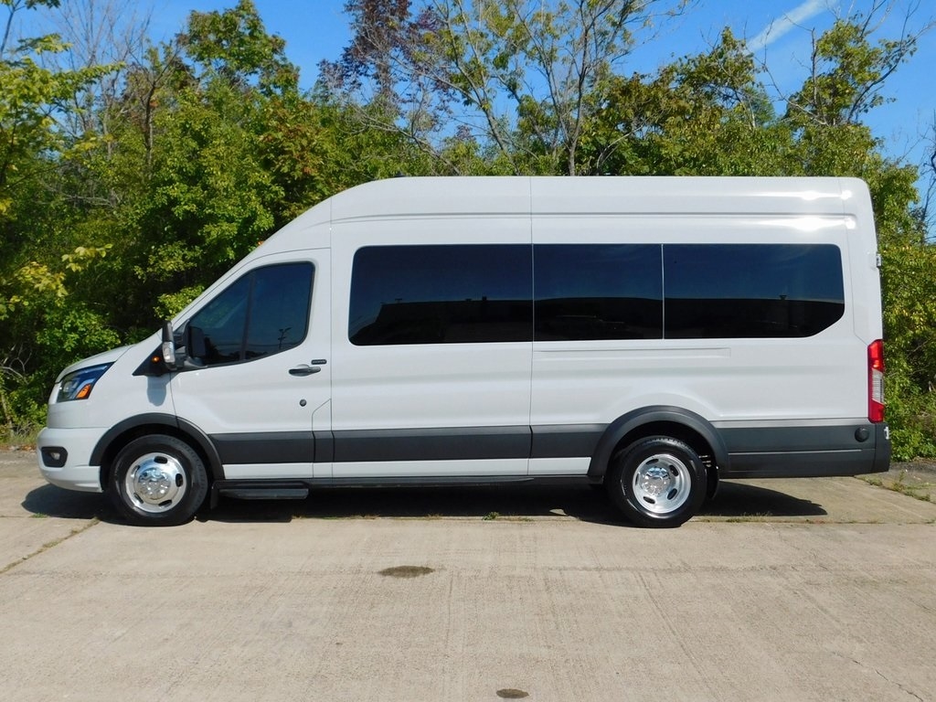 2023 Ford Transit XLT photo 3
