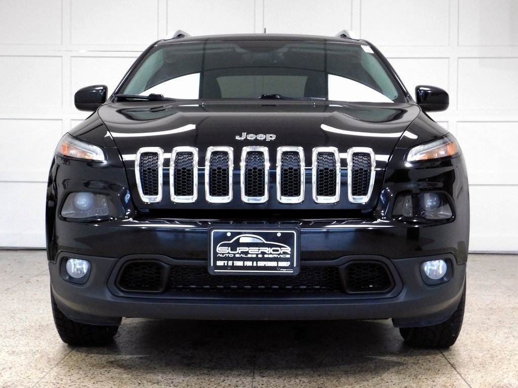 2017 Jeep Cherokee Latitude photo 2