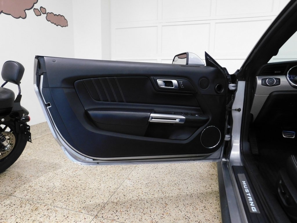 Ford Mustang EcoBoost Premium Convertible 2020