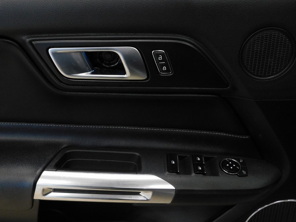 Ford Mustang EcoBoost Premium Convertible 2020