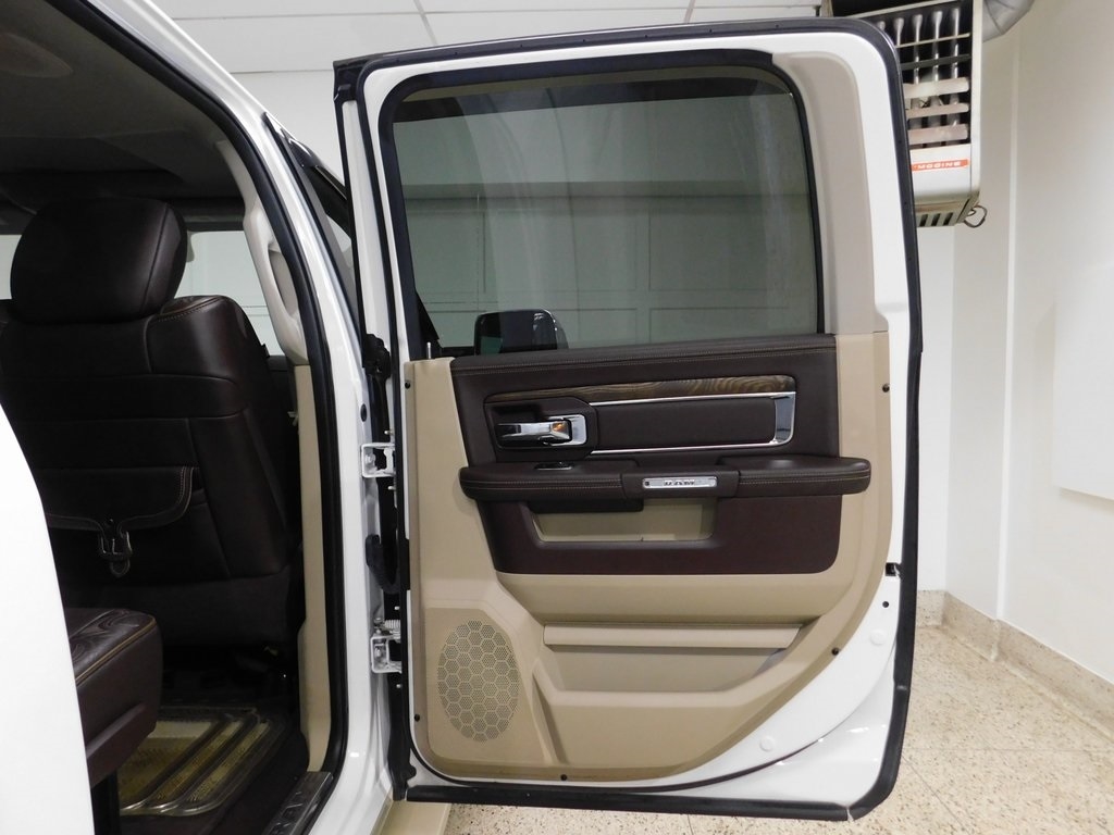 RAM 3500 Longhorn Mega Cab 4WD DRW 2015